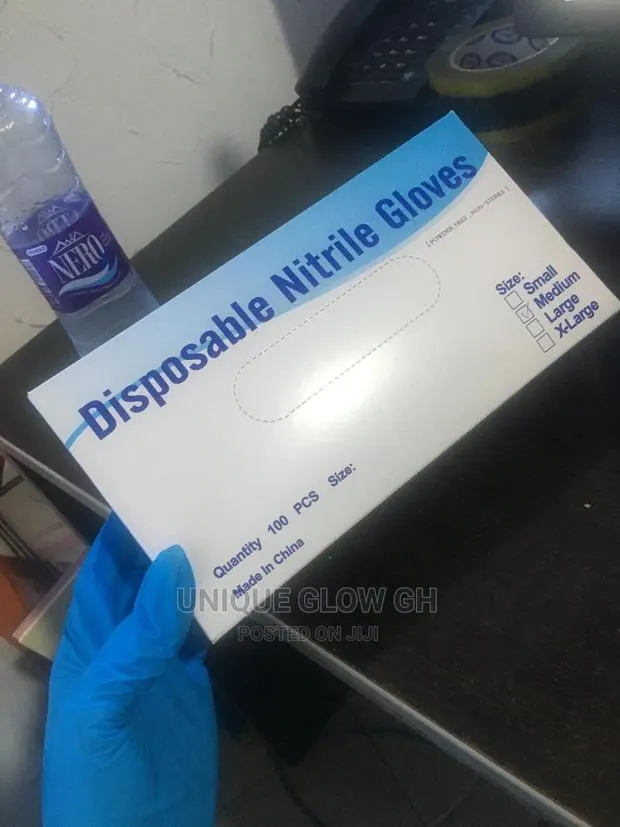 Disposable Nitrile Blue Fits Well, Tight · Photo 1
