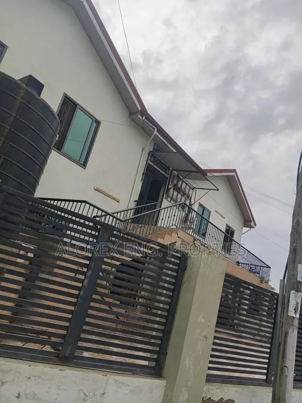 1bdrm Apartment in Adenta, Barrier for rent · Photo 1