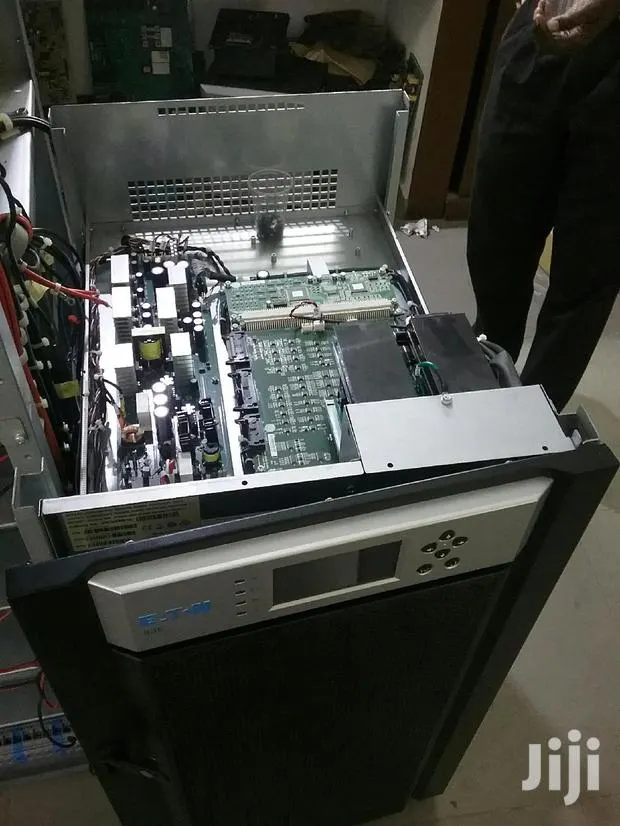 UPS APC Smart, Eaton Ups, Mercury UPS · Photo 1