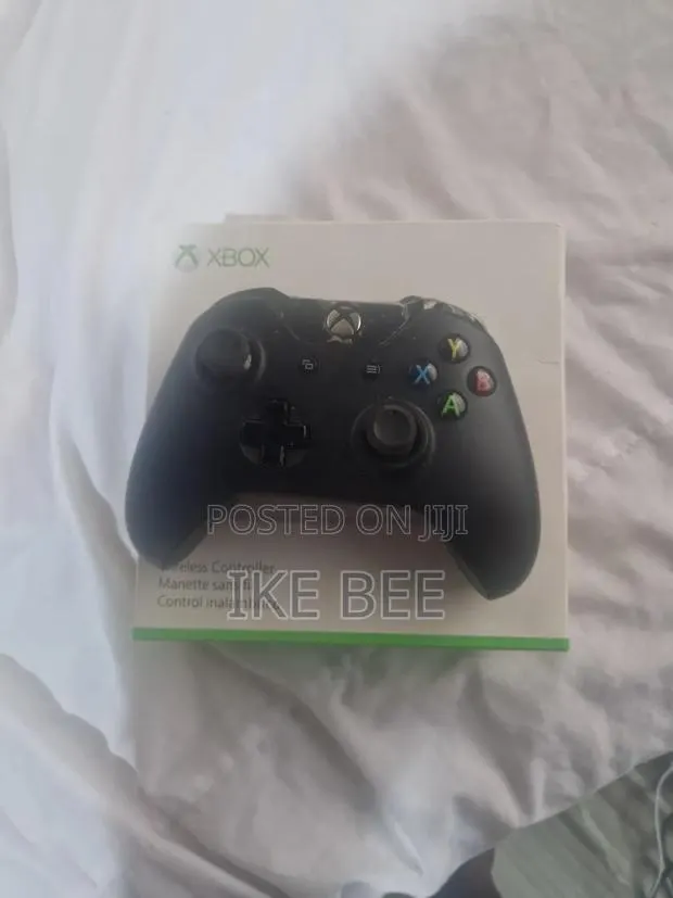 Xbox One X Controller · Photo 1