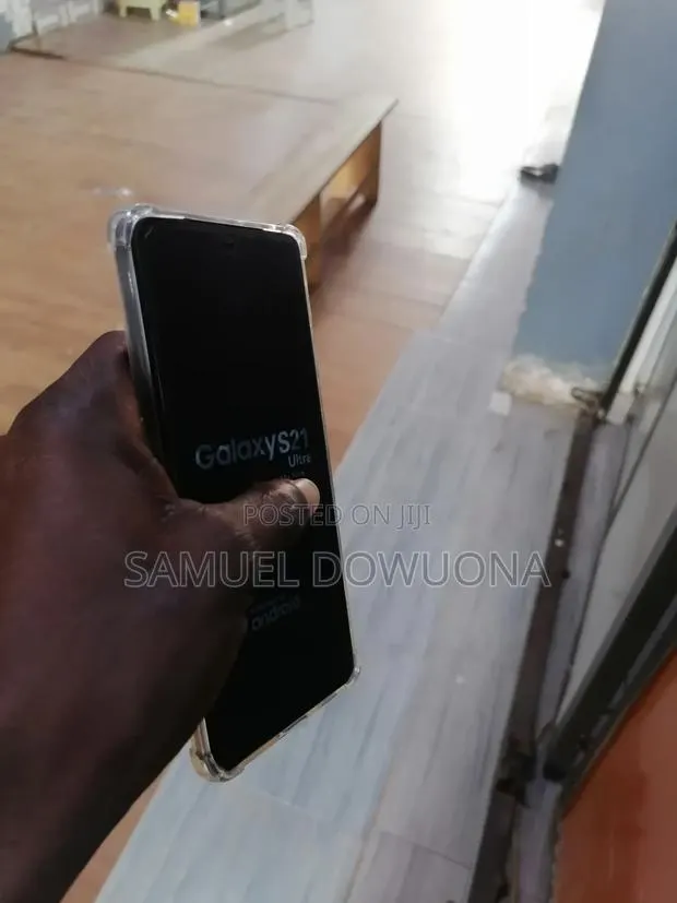 Samsung Galaxy S21 Ultra 5G 128 GB Black · Photo 1