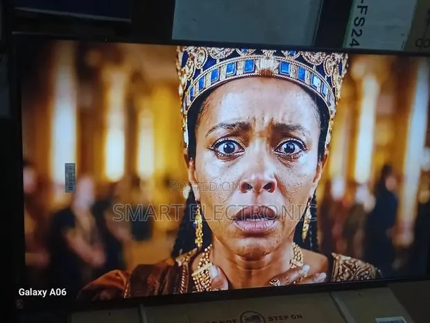 Samsung 43” Ultra-Clear Smart Tv for Premium Viewing · Photo 1