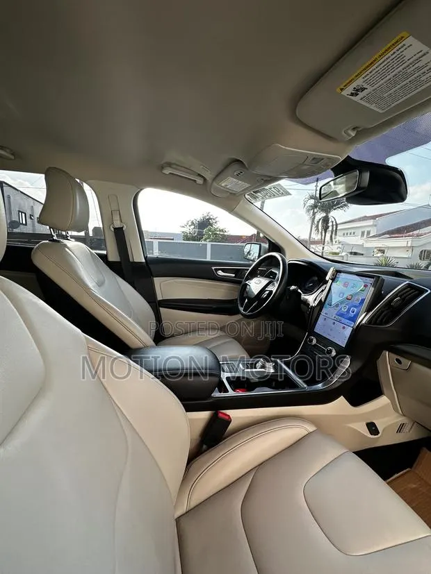 Ford Edge Titanium 2022 Silver · Photo 1