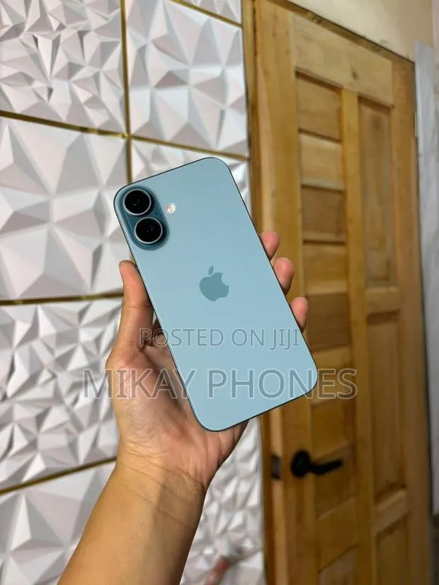 Apple iPhone 16 Plus 256 GB Green · Photo 1
