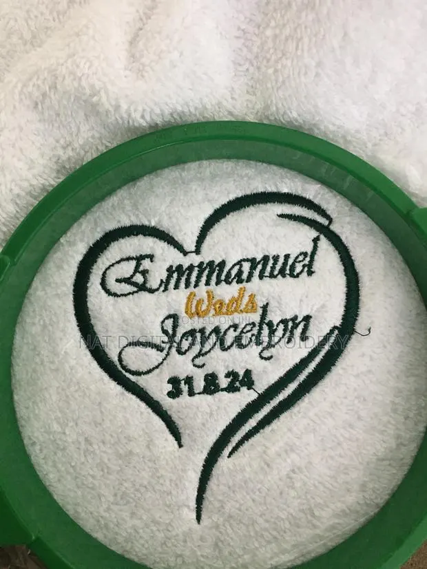 Embroidery Towel · Photo 1