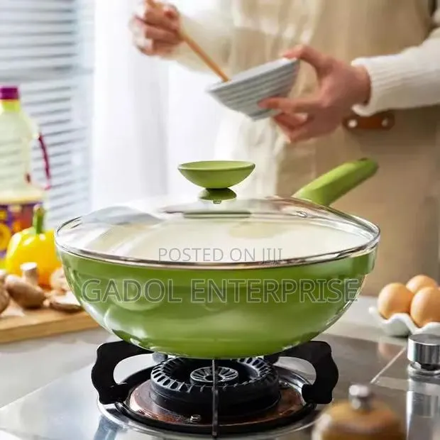 Ceramic Nonstick Wok Cookware · Photo 1