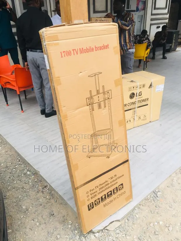 (32-75) 1700 TV Mobile Movable Trolley Cart + Wheels(32-75) · Photo 1