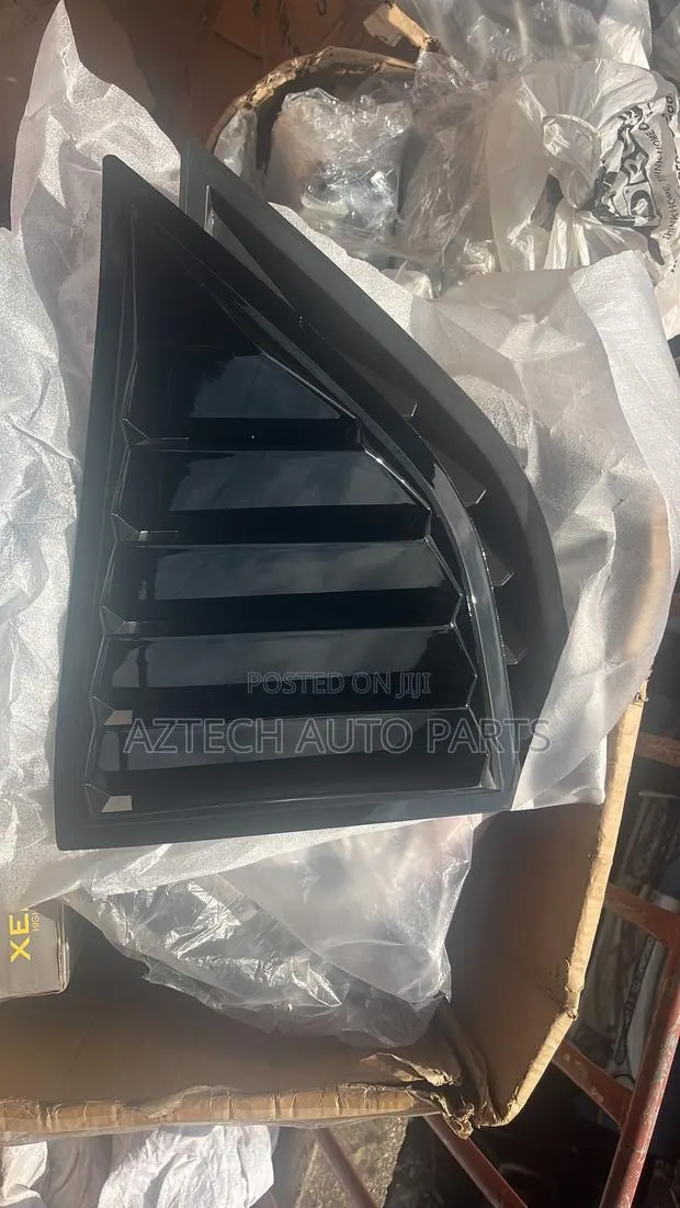 Hyundai Sonata 2011 2012 2013 2014 Side Glass Vent · Photo 1