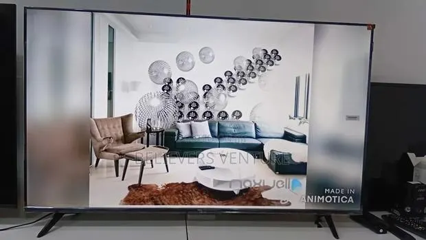 Big, Bold, and Brilliant – 50” Qled Smart Tv · Photo 1