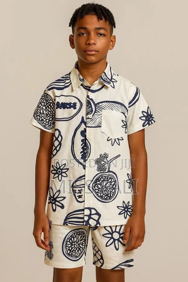 2pcs Graphics. 16-17years. 18 Slim Can Wear · Photo 1