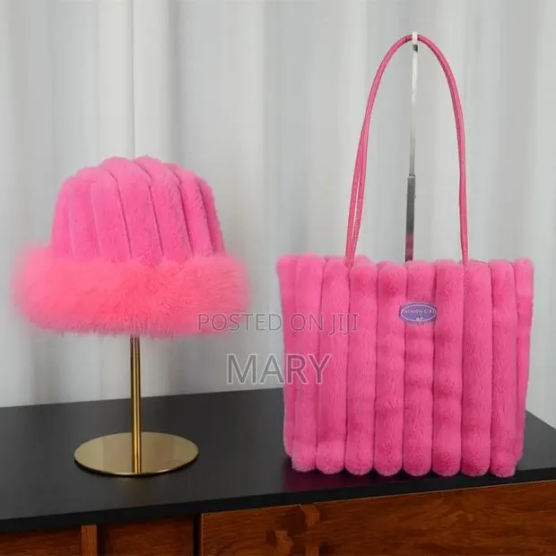 Fluffy Bag and Hat · Photo 1
