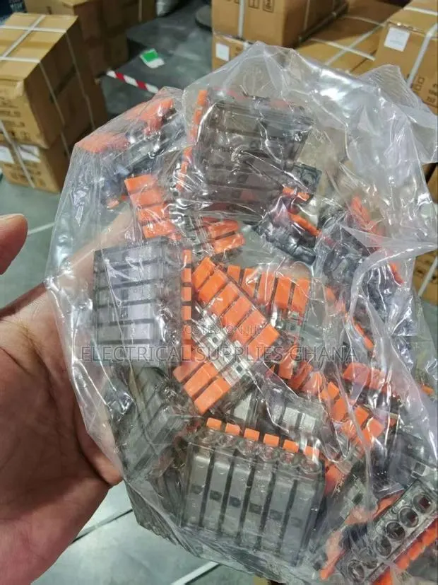 12-Way Quick Wire Connector | 6 in 6 Out Lever Terminal · Photo 1