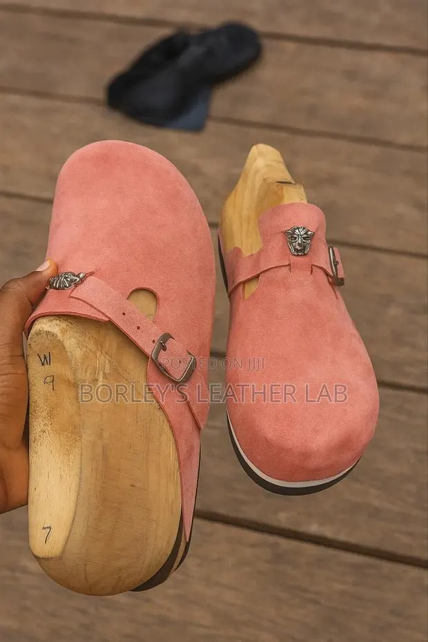 Unisex Half Shoe · Photo 1