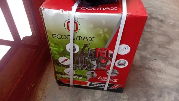 Brush Cutter Weeding Machine · Photo 1