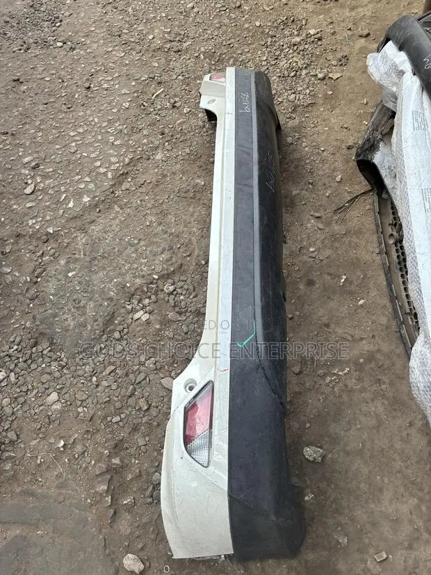 Back Bumper Rav-4 2016-2017-2018 Complete · Photo 1