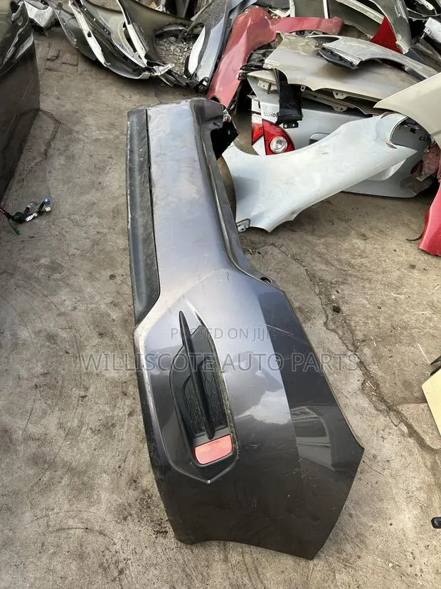 Honda Civic 16-21 Back Bumper Complete · Photo 1