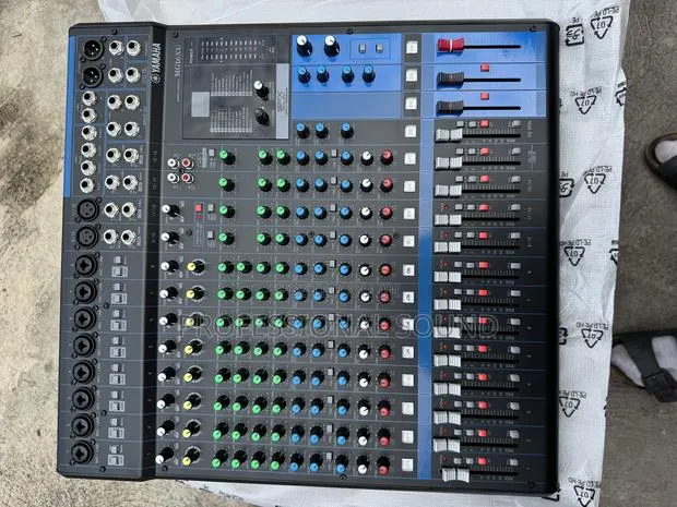 Yamaha Mg16xu 16-Channel Mixer. · Photo 1