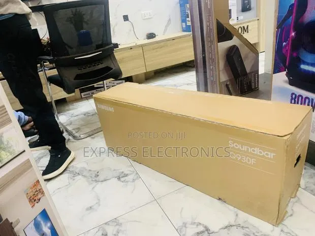 Less Expensive Samsung Q930f · Photo 1
