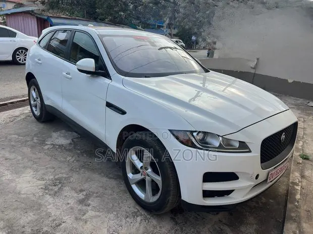 Jaguar F-Pace 35t 2017 White · Photo 1