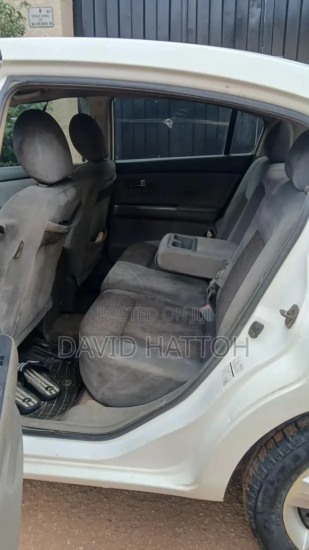 Nissan Sentra 1.8 2006 White · Photo 1