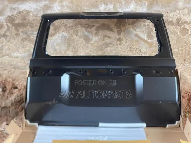2024 Landcruiser Prado Tailgate \Boot · Photo 1