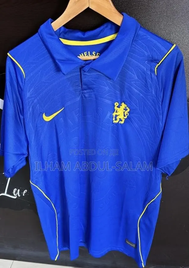 Chelsea Home Jersey · Photo 1