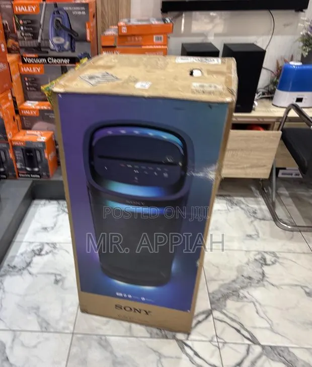 Classic Sony XP 900 Portable Bluetooth Speaker(25hrs) · Photo 1