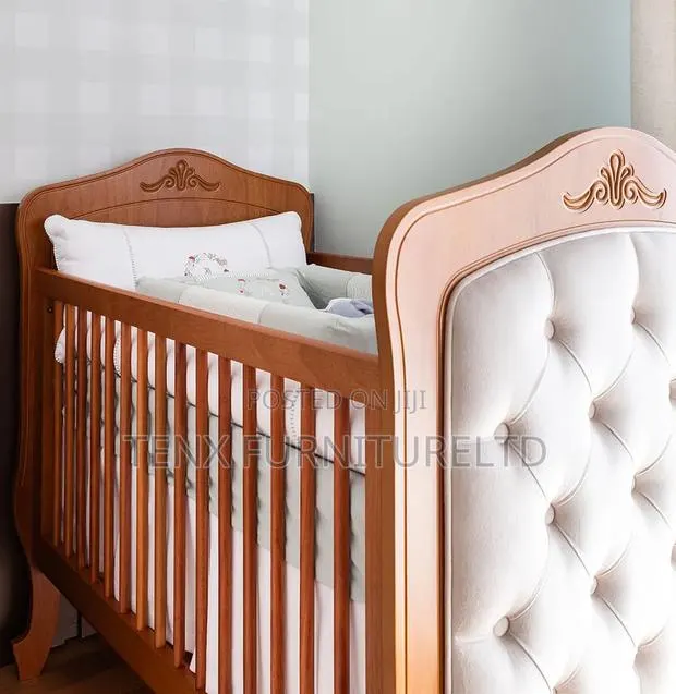Baby/Kids Bed/Crib (Nóbile Wooden Crib) · Photo 2