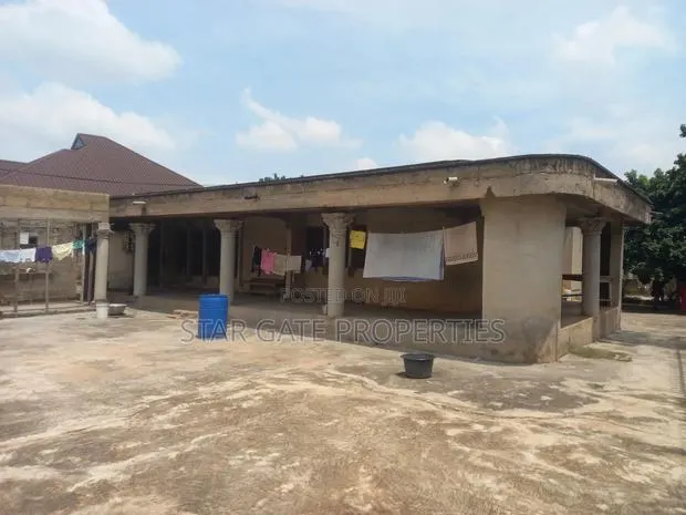 7bdrm House in Buokrom Estate, Kumasi Metropolitan for sale · Photo 1