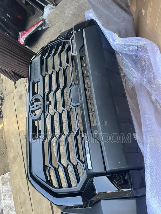 Toyota Tundra 2023 2024 2025 Bumper Complete · Photo 1