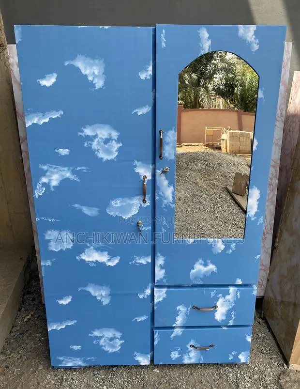 Skies Wadrobe · Photo 1