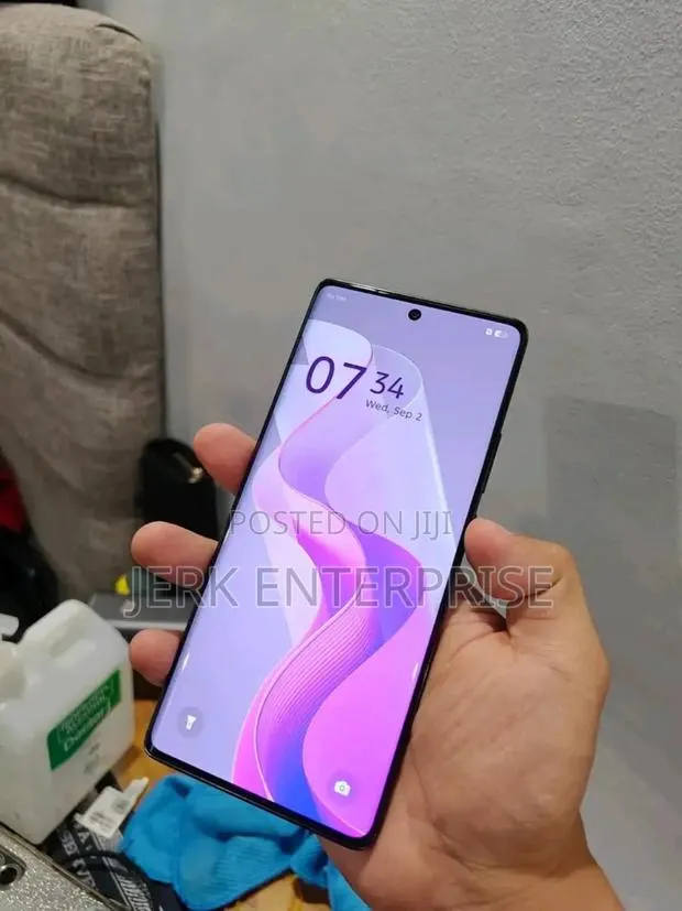 Infinix Hot 50 Pro+ 4G 256 GB Black · Photo 1