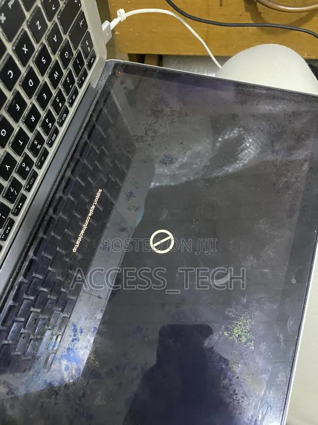 Laptop Repair Service · Photo 1