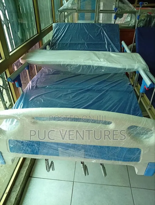 Hospital Bed (3 Cranks) · Photo 1