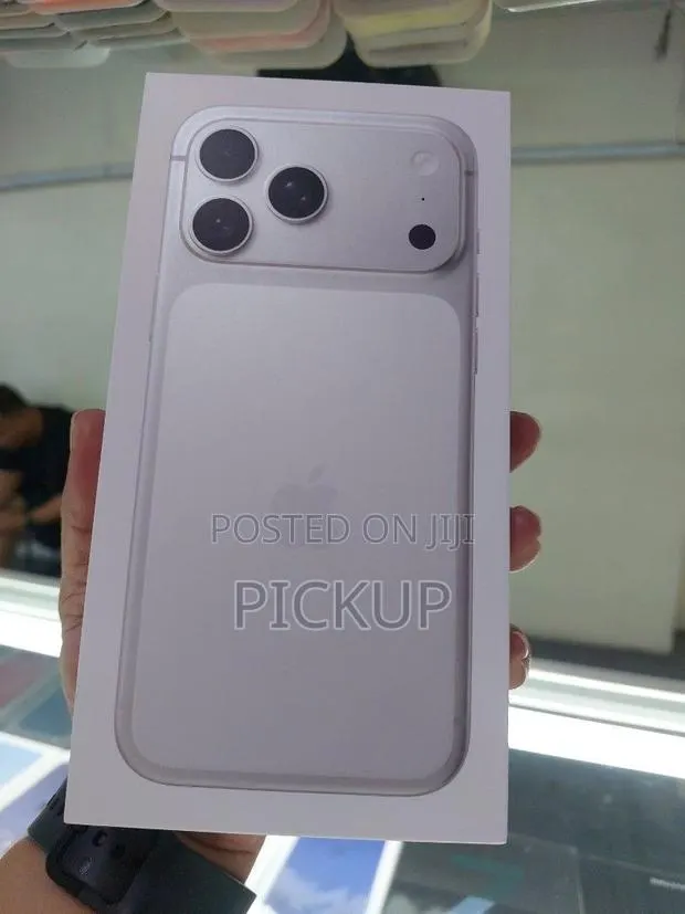 New Apple iPhone 17 Pro Max 1 TB Silver · Photo 1