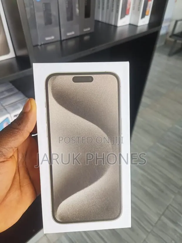 New Apple iPhone 15 Pro Max 256 GB Gray · Photo 1