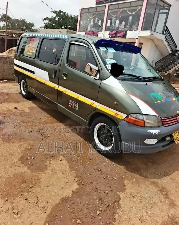 Toyota HiAce 2008 · Photo 1