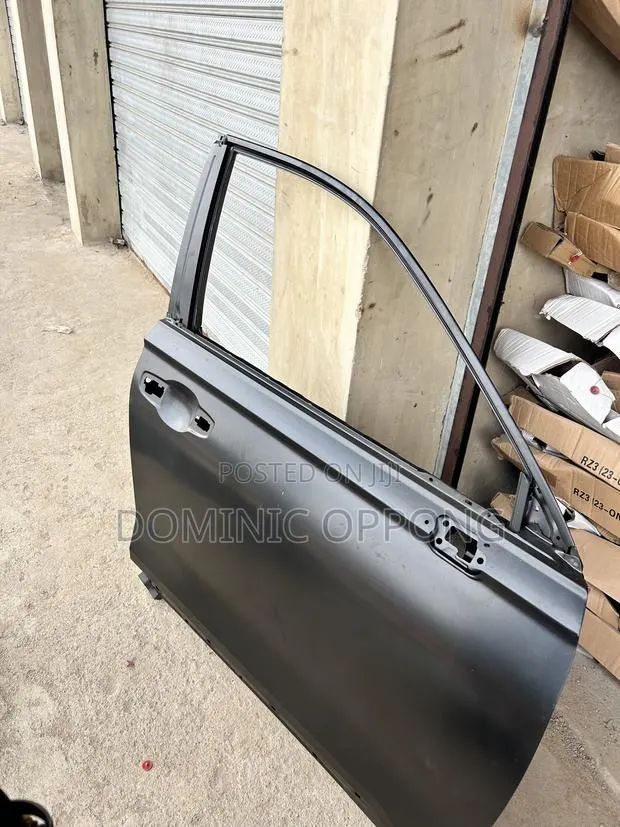 Honda CRV 2023-2025 Front Door Right Empty · Photo 1
