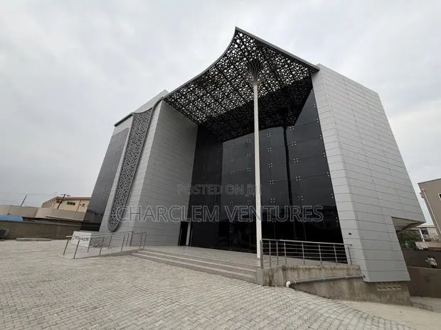Prime Commercial Space for Rent · Photo 1
