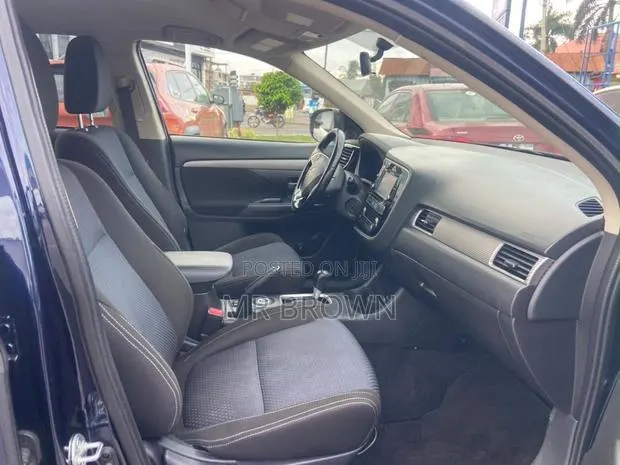Mitsubishi Outlander Sport 2.4 SE 2016 · Photo 1