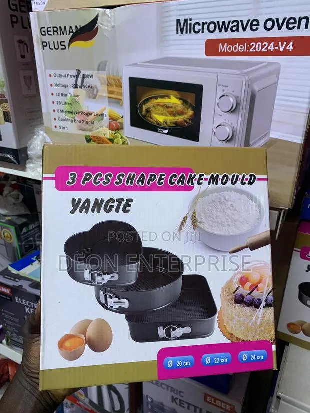 3 in 1 Cake Mold · Photo 1
