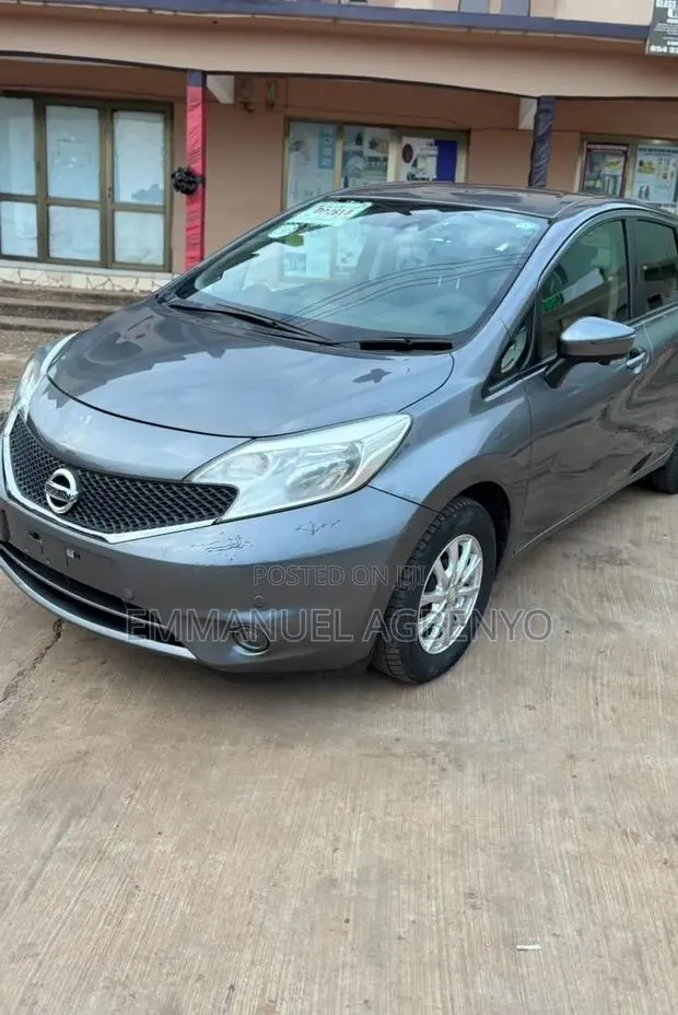 Nissan Note 2013 Silver · Photo 1