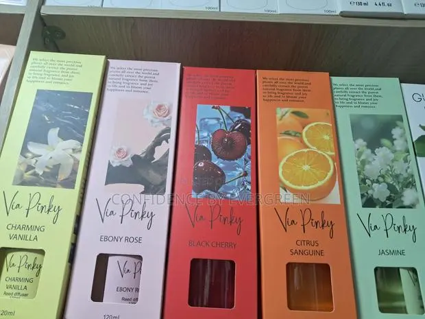 Via Pinky Reed Diffuser · Photo 1