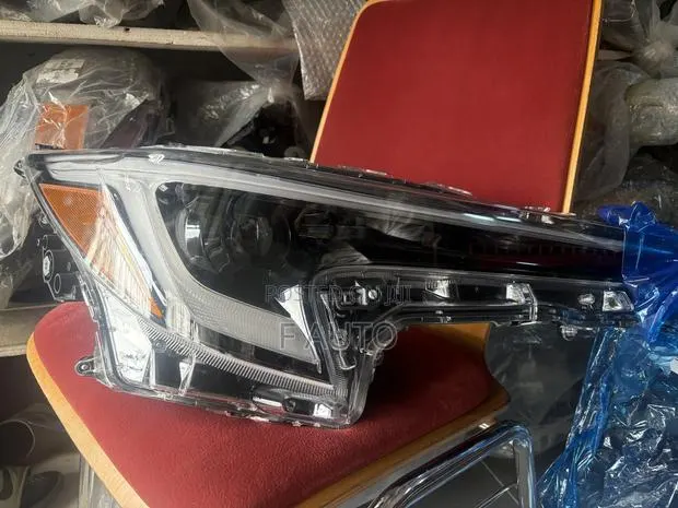 Toyota Corolla 2023,2024,2025 Headlight With Charger Full LED · Photo 1