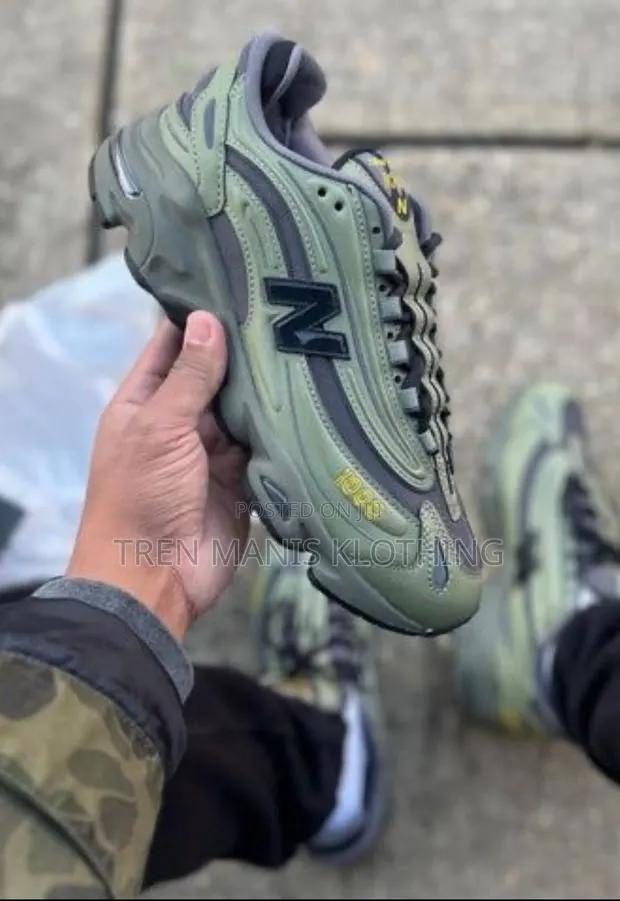 New Balance 1000 Army Green · Photo 1