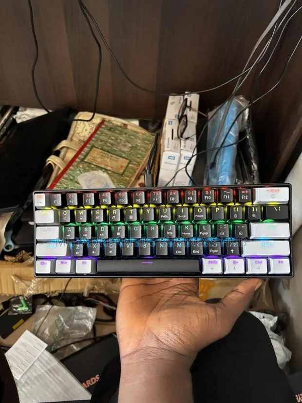 Mechanical Gaming RGB Keyboard · Photo 1