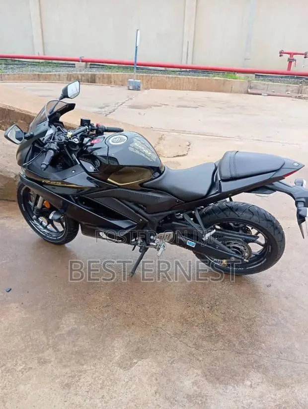 Yamaha YZF-R 2022 Black · Photo 1