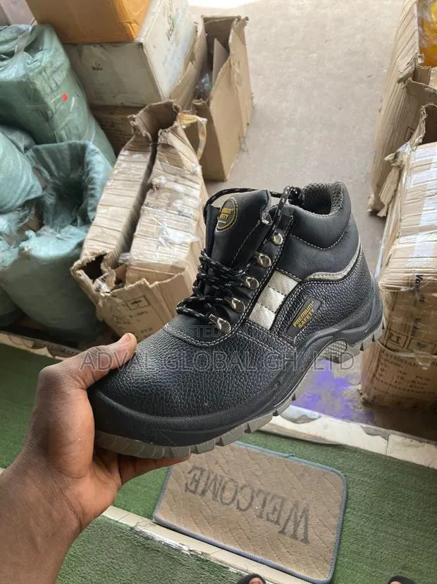 Safety Boot · Photo 1