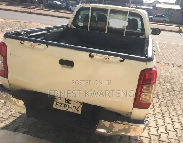 Mitsubishi L200 2023 White · Photo 1