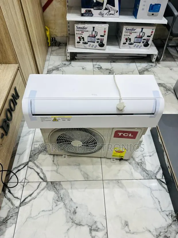 Energy Efficiency 1.5hp TCL Ac White · Photo 1